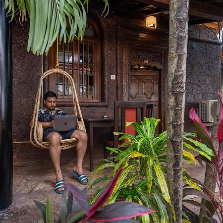Madpackers Goa Anjuna - Bar Exterior foto