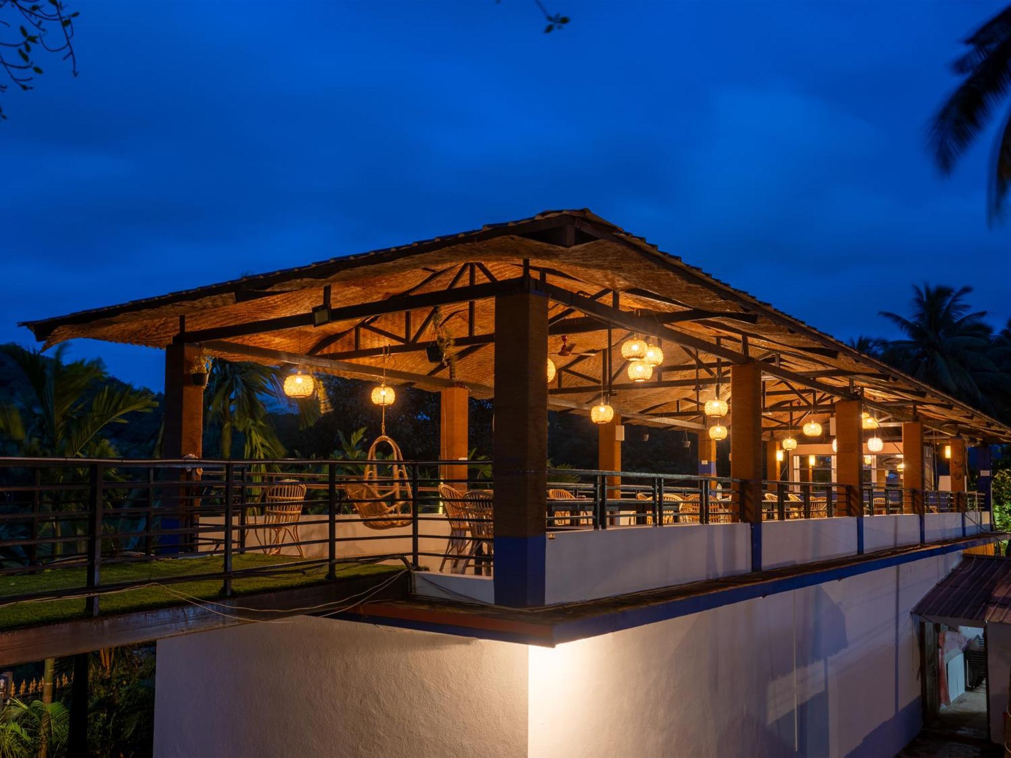 Madpackers Goa Anjuna - Bar Exterior foto