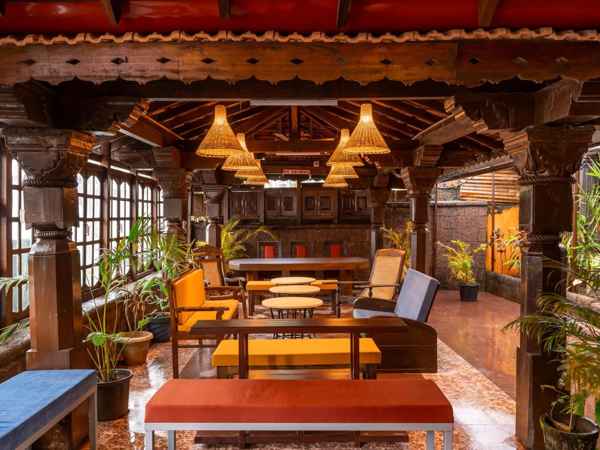 Madpackers Goa Anjuna - Bar Exterior foto