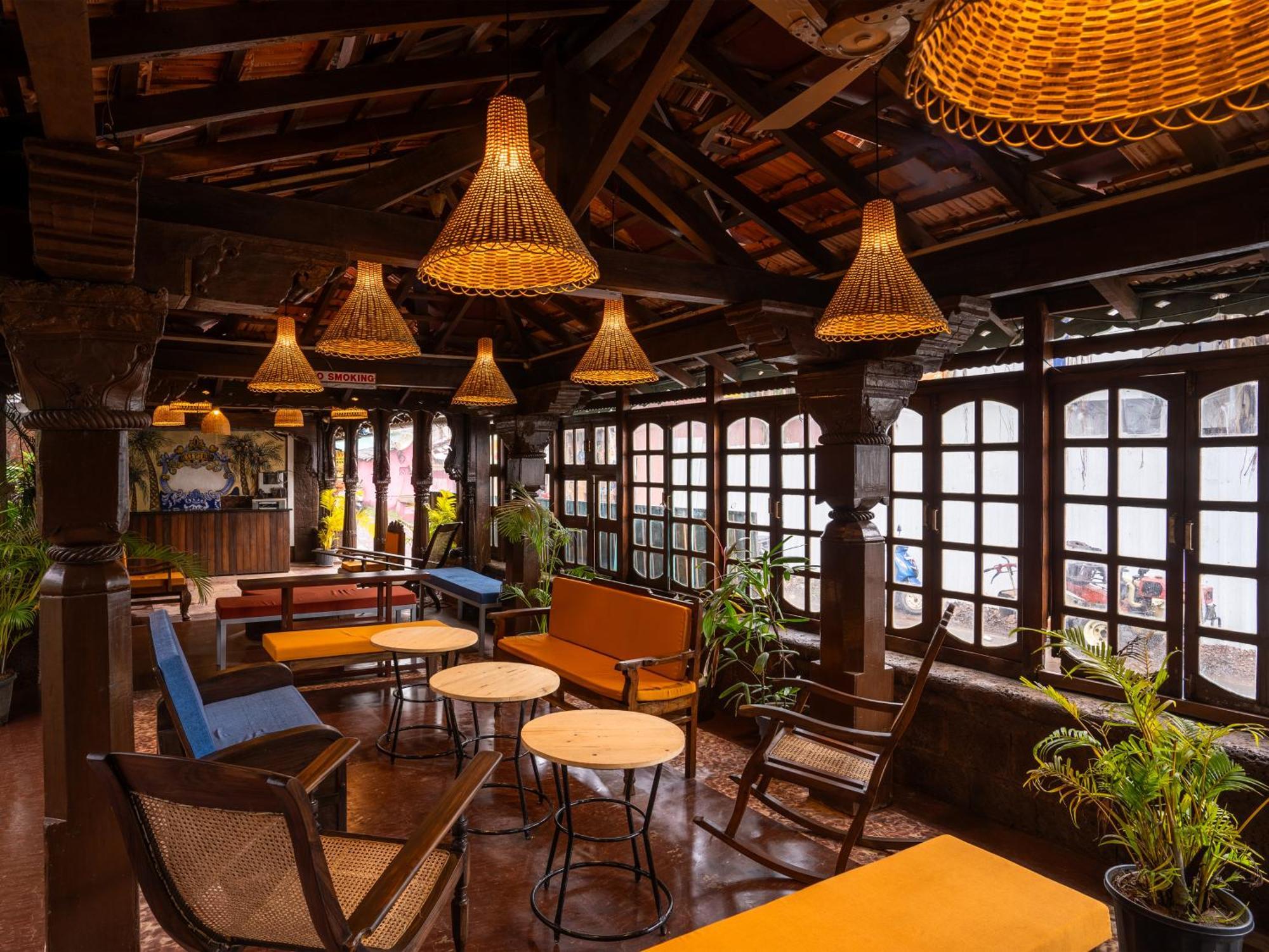 Madpackers Goa Anjuna - Bar Exterior foto