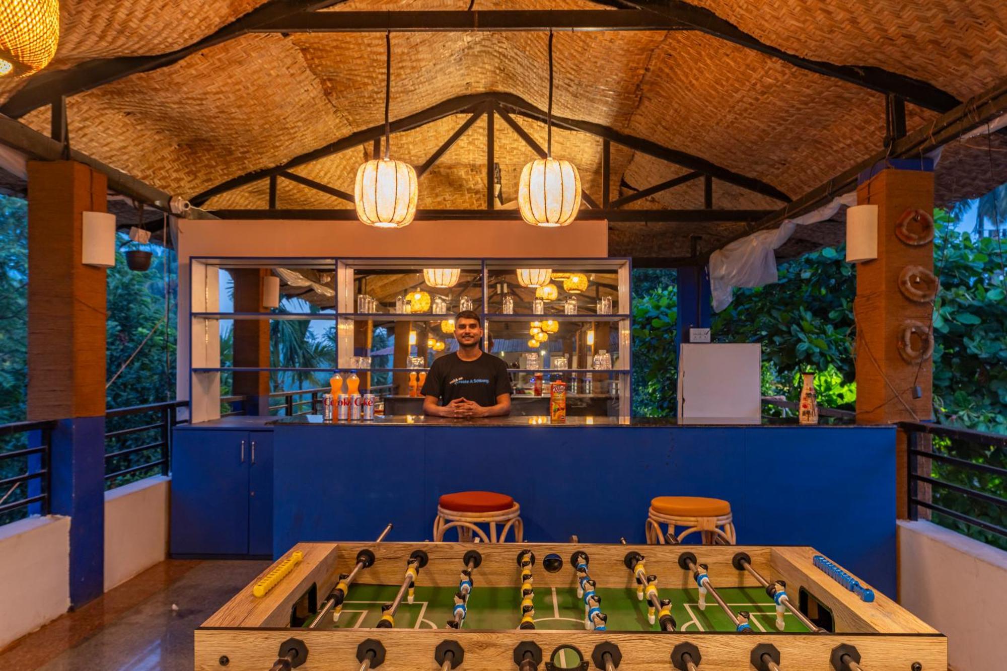 Madpackers Goa Anjuna - Bar Exterior foto